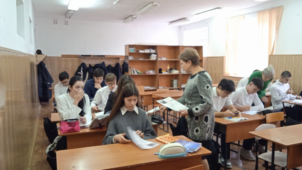 12 декабря представитель Северо-Кавказского института АНО ВО Московского гуманитарно-экономического университета, Елена Петровна, провела интересную профориентационную беседу с обучающимися 9 и 11 классов!.